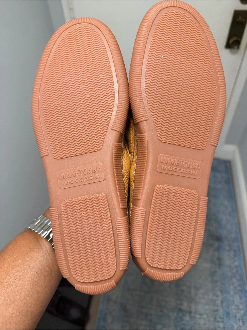 Minnetonka Tan Leather Moccasin Loafers with Bow Detail